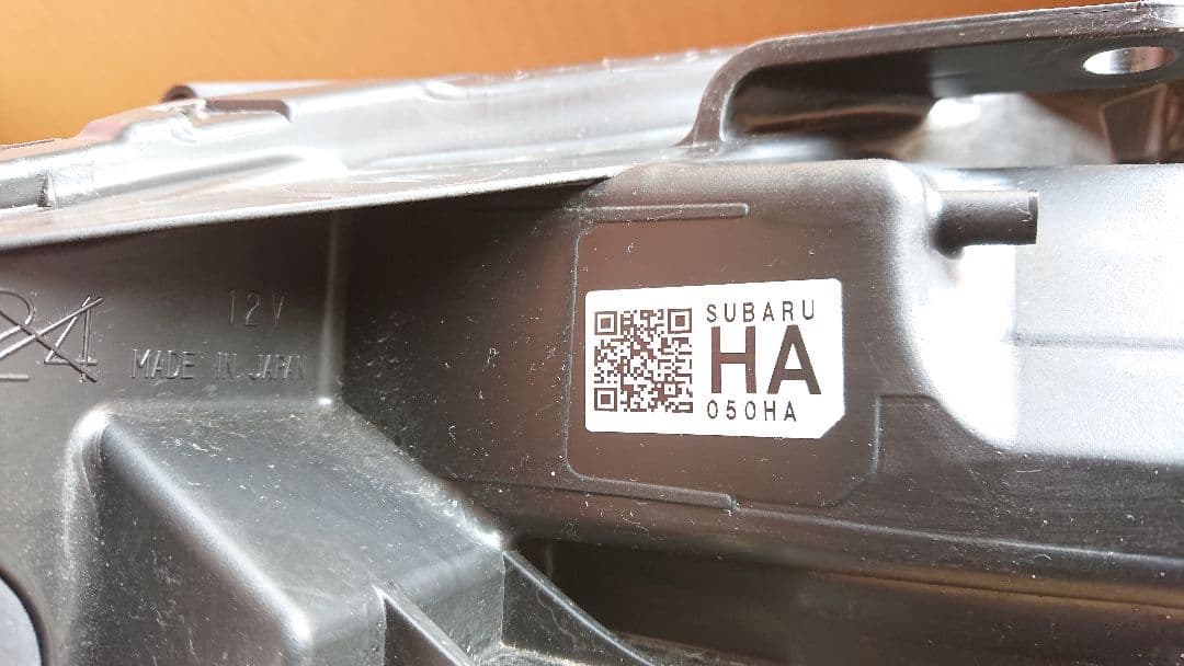 スバル クロストレック GUE 右ヘッドライト