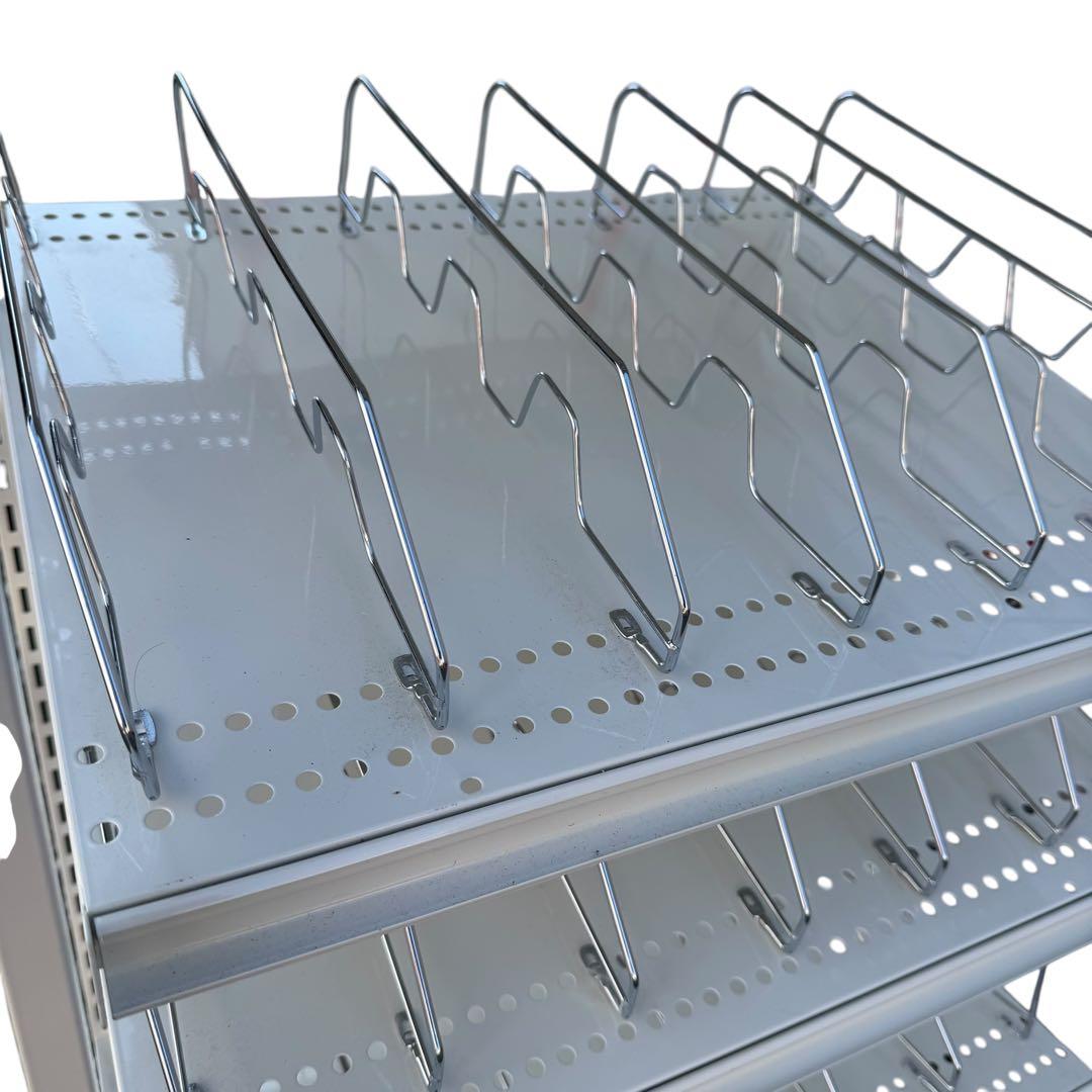 美品 オカムラ 業務用ワインラック キャスター付 多段収納