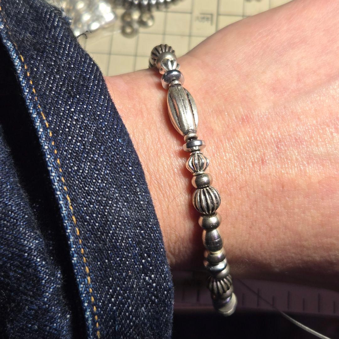 岡田譲二様お取り置き　ホワイトハーツブレスレット　ハンドメイド