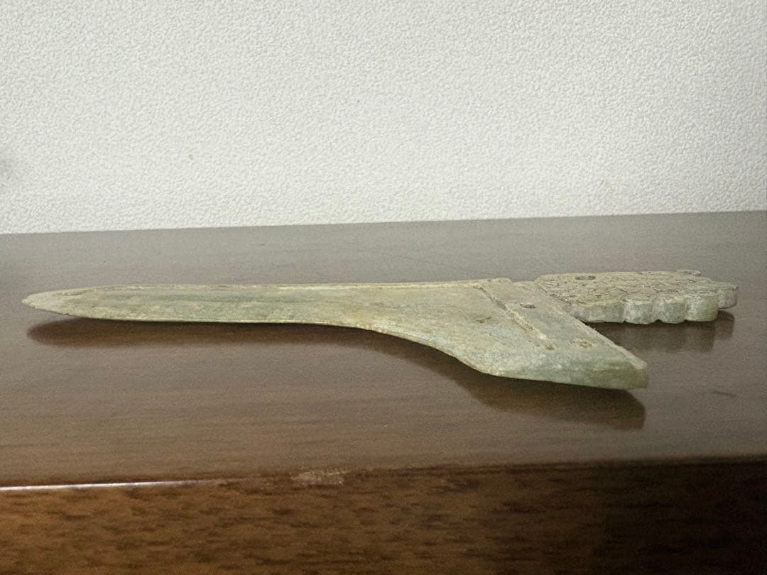 石？玉？の中国的置物　刀　中国美術　長さ21cm 125g