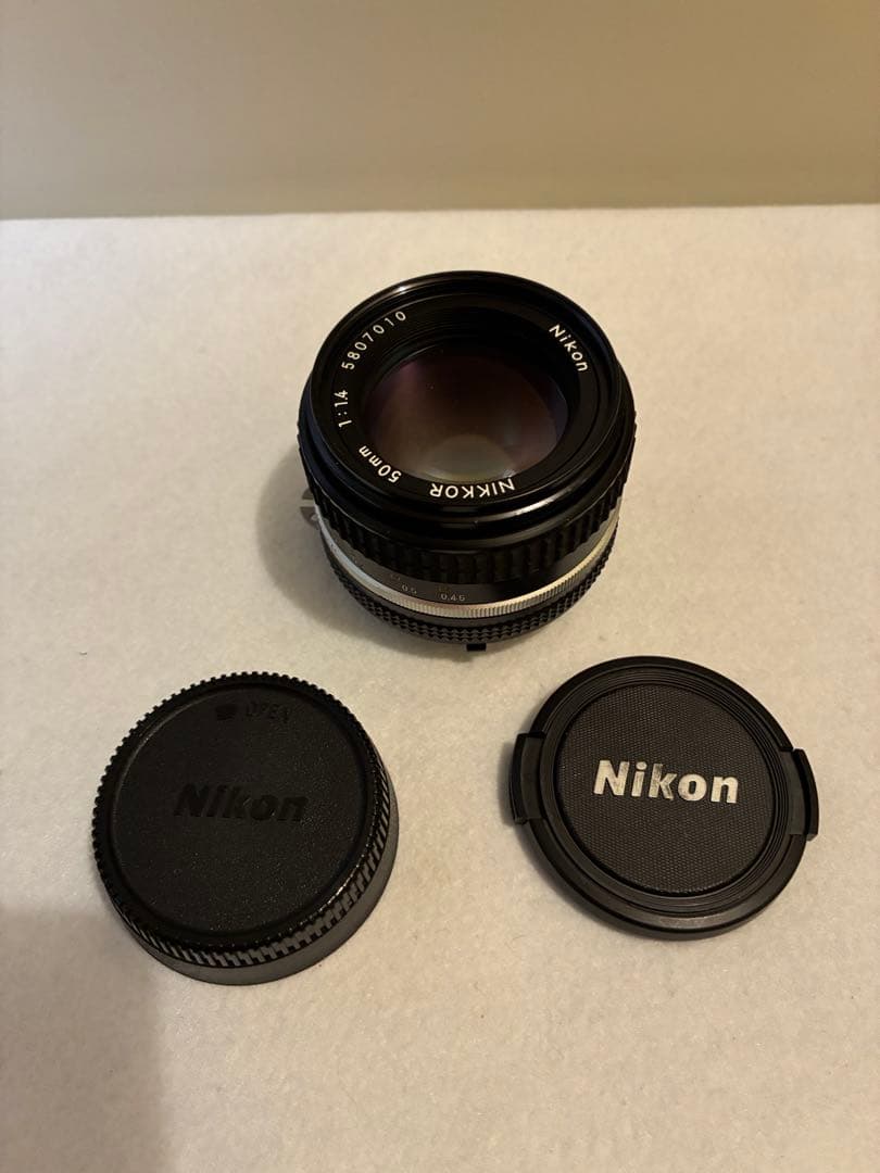 Nikon 50mm f/1.4 カメラレンズ