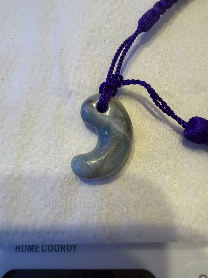 糸魚川翡翠‼️コン沢翡翠‼️青翡翠‼️勾玉‼️送料無料‼️