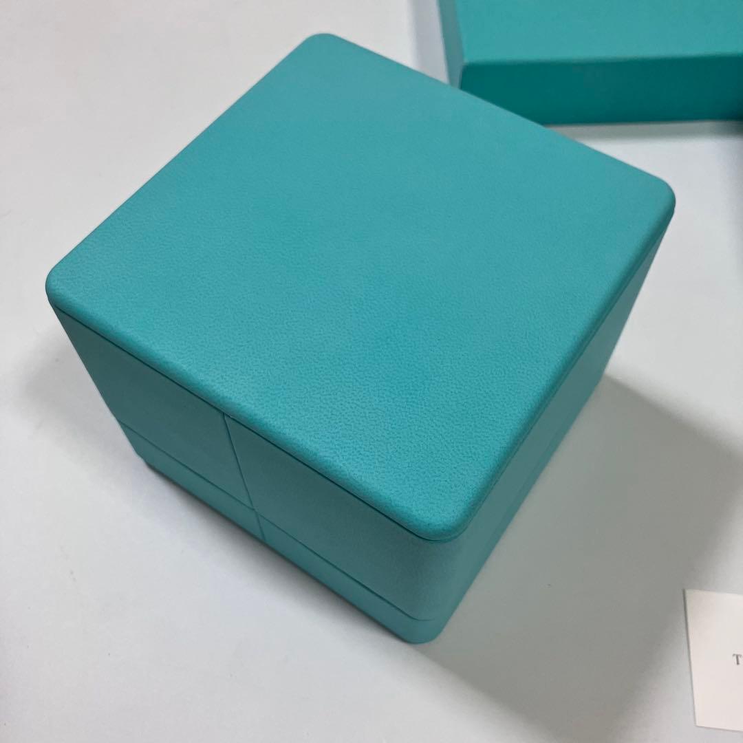 美品　ティファニー　バングルケース　空箱　現行品