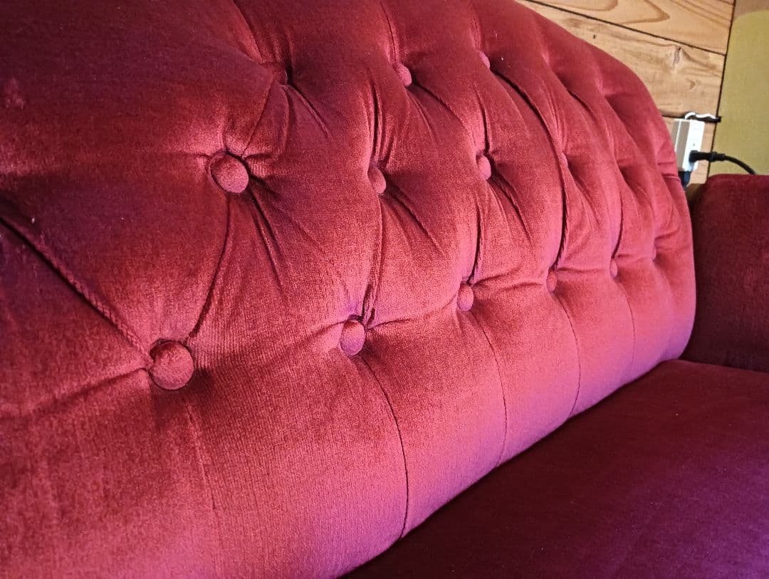 2-3人掛け　ワインレッド　ベルベットソファ　昭和ロマン
