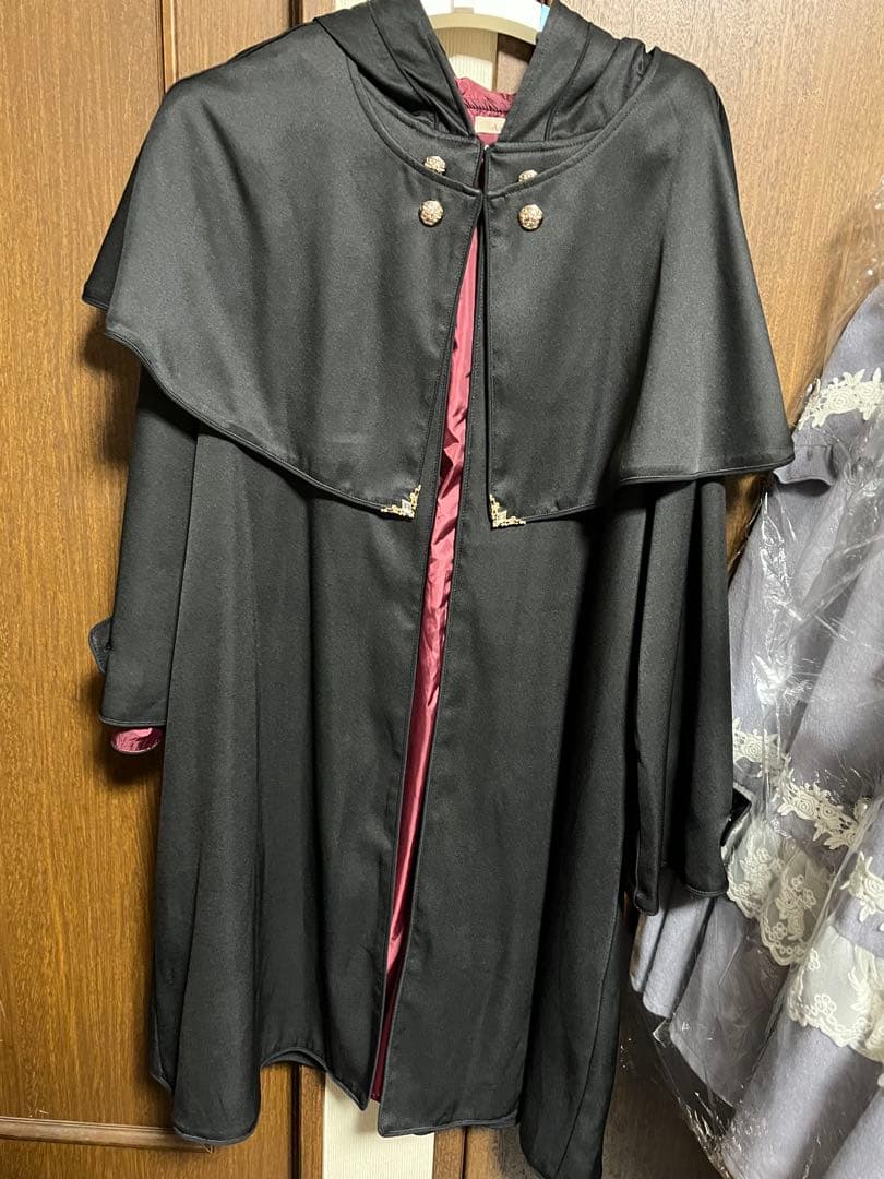 Amavel Fantastic Vampire ケープ付きローブ マント