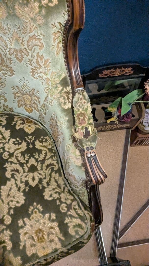 直接引取り　カリモクdomani クラシックスタイル アームチェア　ドマーニルイ