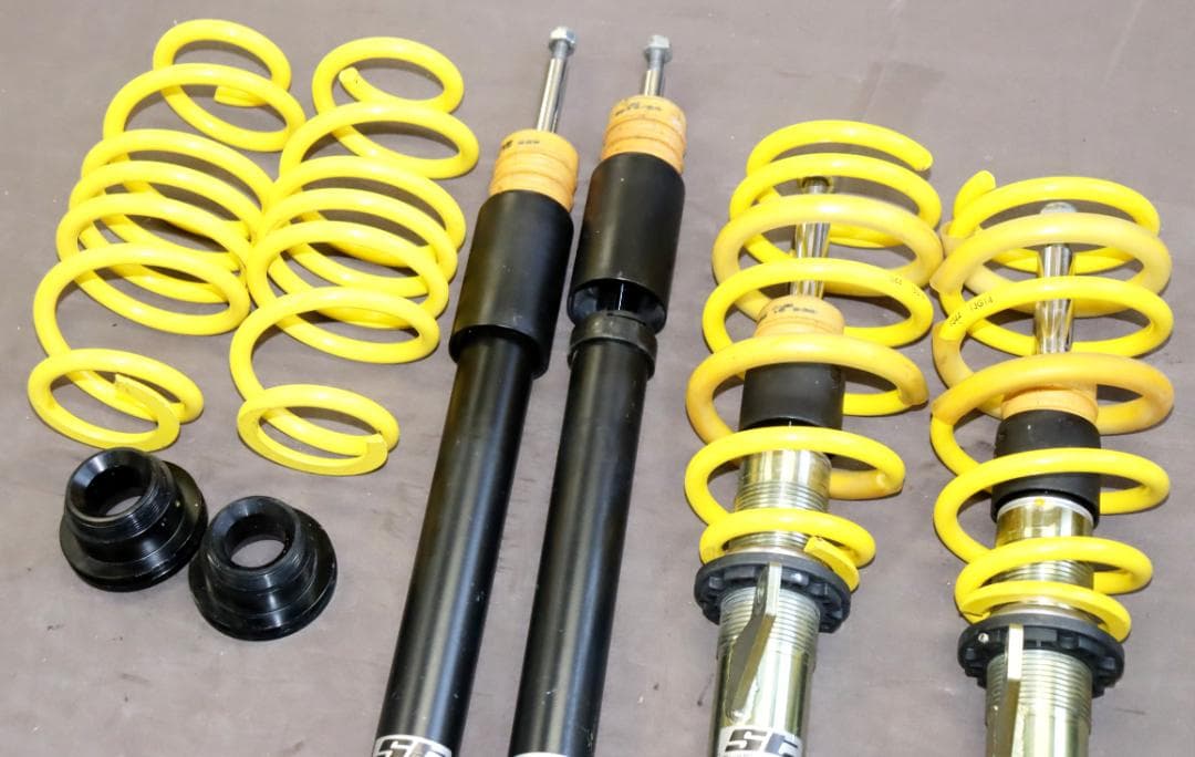 フォルクスワーゲン ゴルフ7R FF typeAU　KW ST　車高調