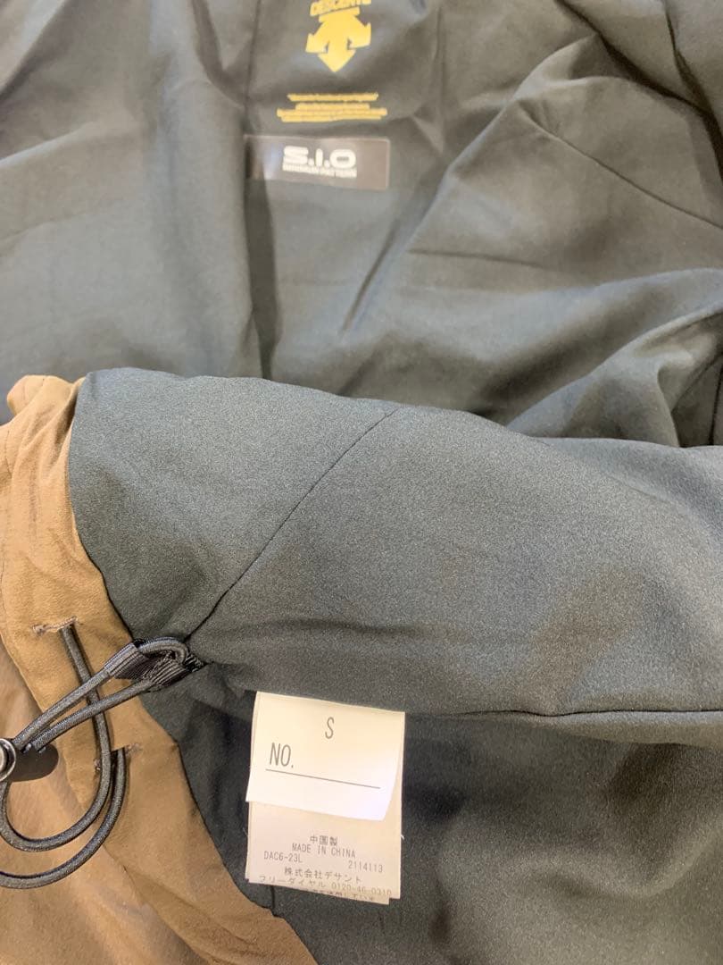 デサントスキーウエアー