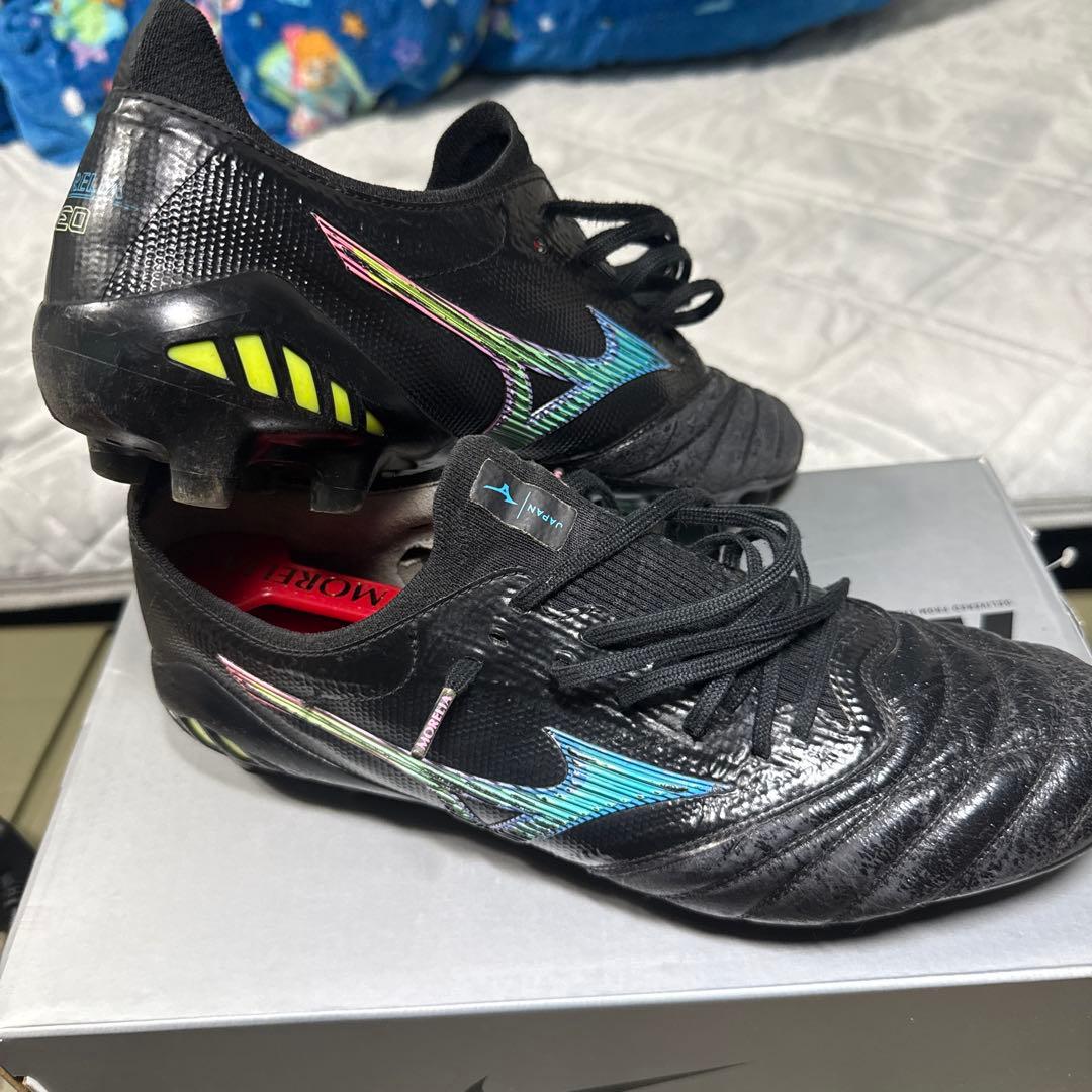 サッカースパイクモレリアネオ3ベータ限定カラー