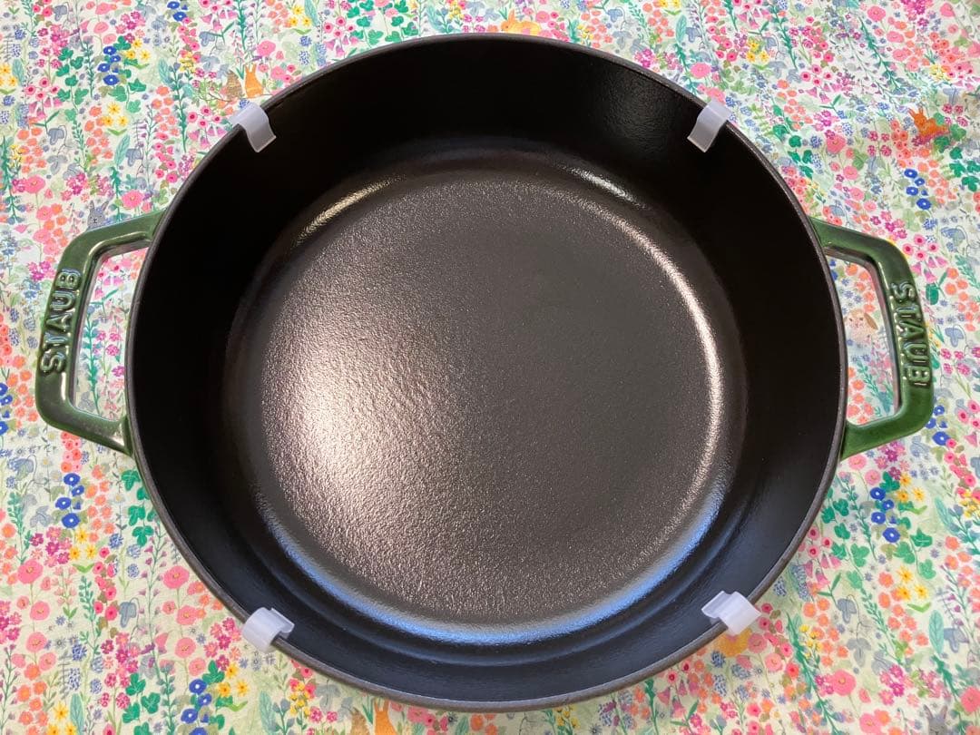 ストウブ　ブレイザーソテーパン24cm バジルグリーン