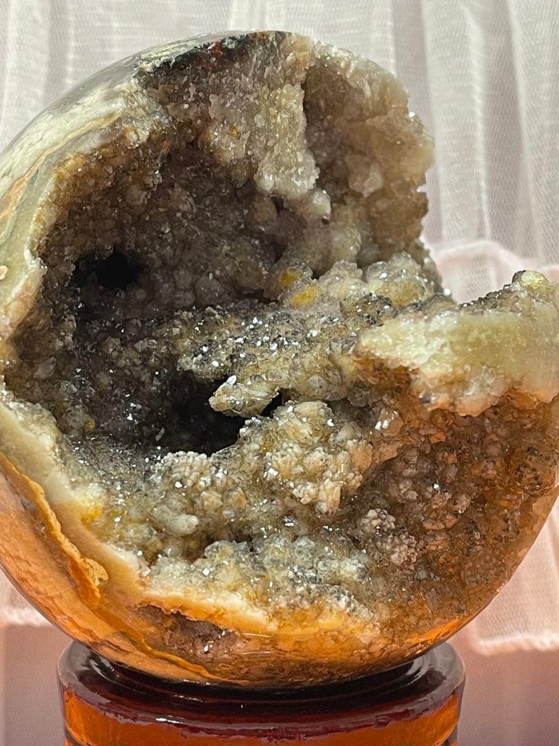 希少 金色　口笑原石（幸運水晶）台座付き　原石　天然石　原石　浄化