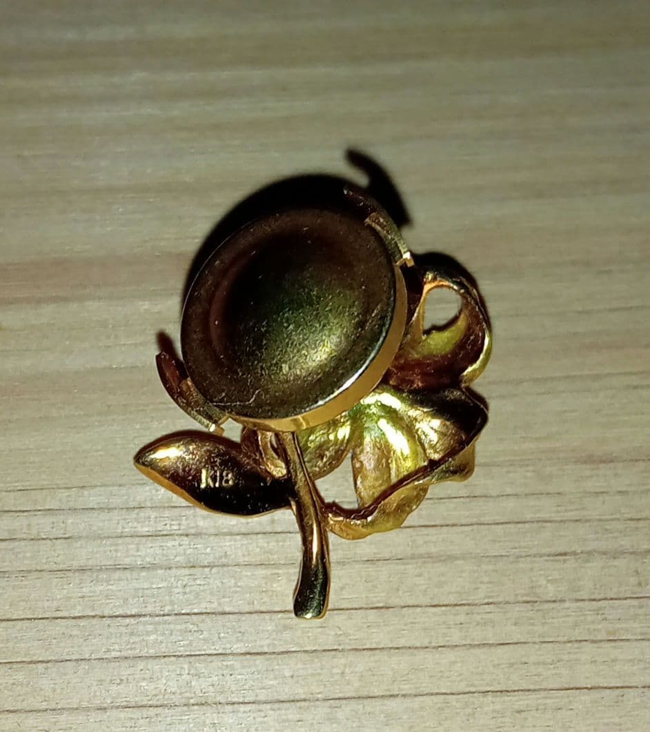 k18刻印有り　百合のゴールドブローチ