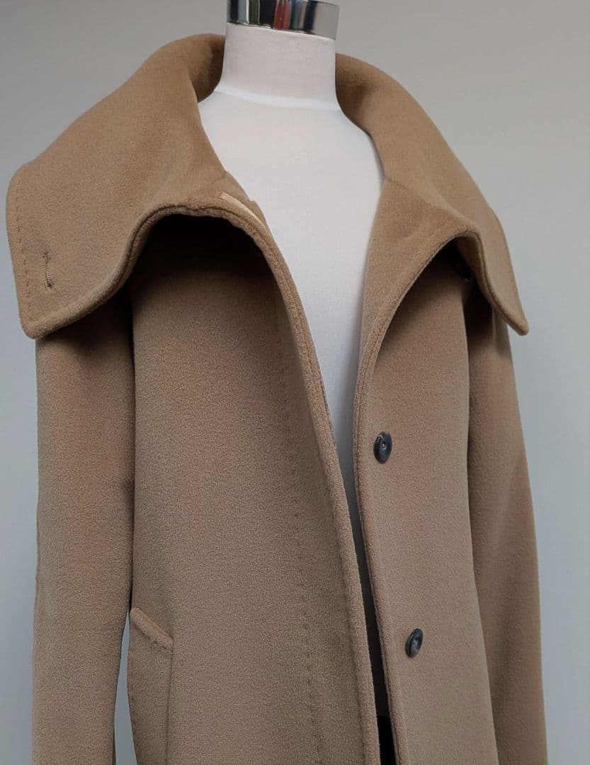 マックスマーラ ヴァージンウール コート女優襟 42 新品同様