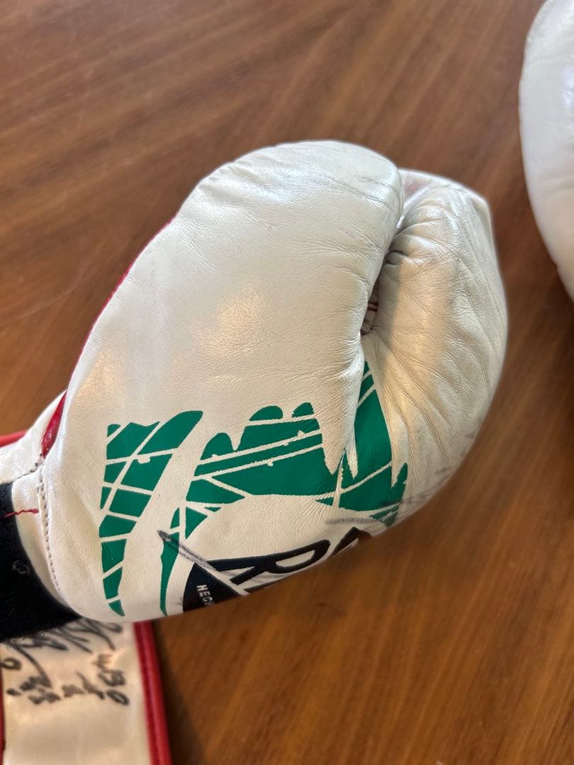 8オンス CLETO REYES ボクシンググローブ 比嘉大吾サイン レイジェス