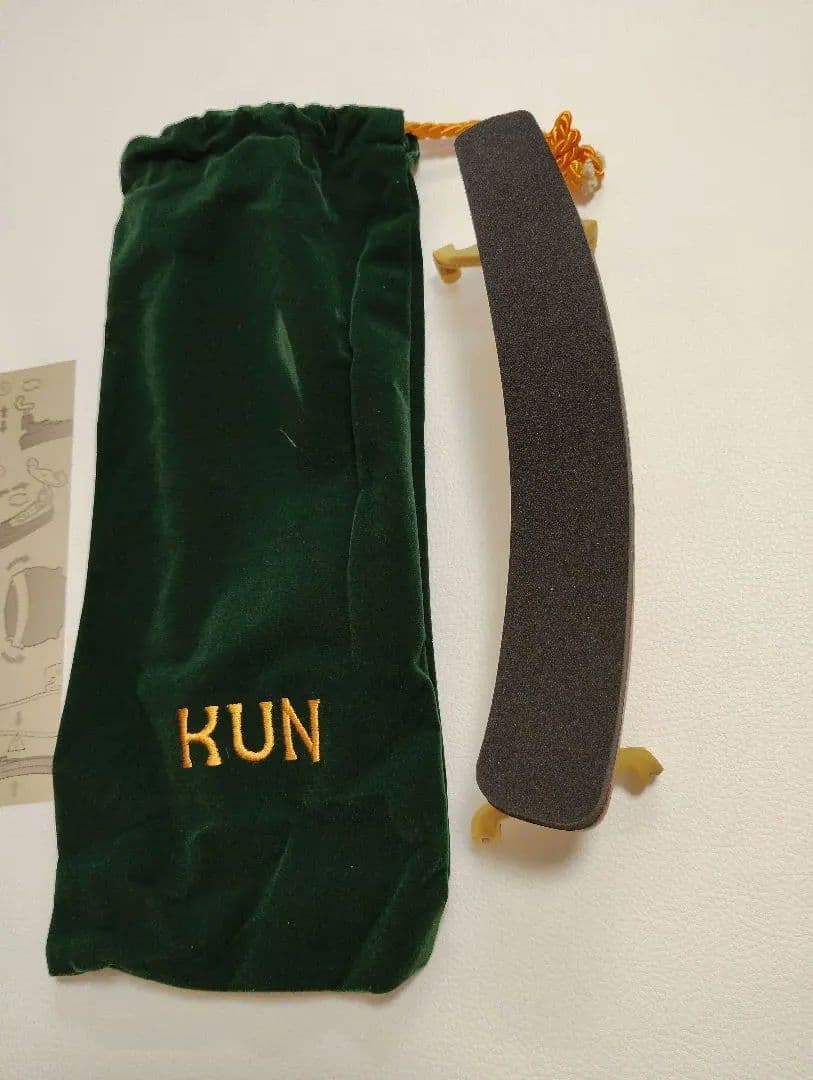 未開封新品　KUN Coussin Bravo violaショルダーレスト肩当て