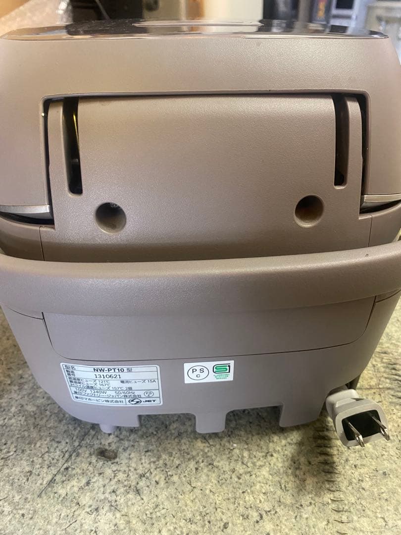 2021年製　炊飯器 象印 炎舞炊き NW-PT10
