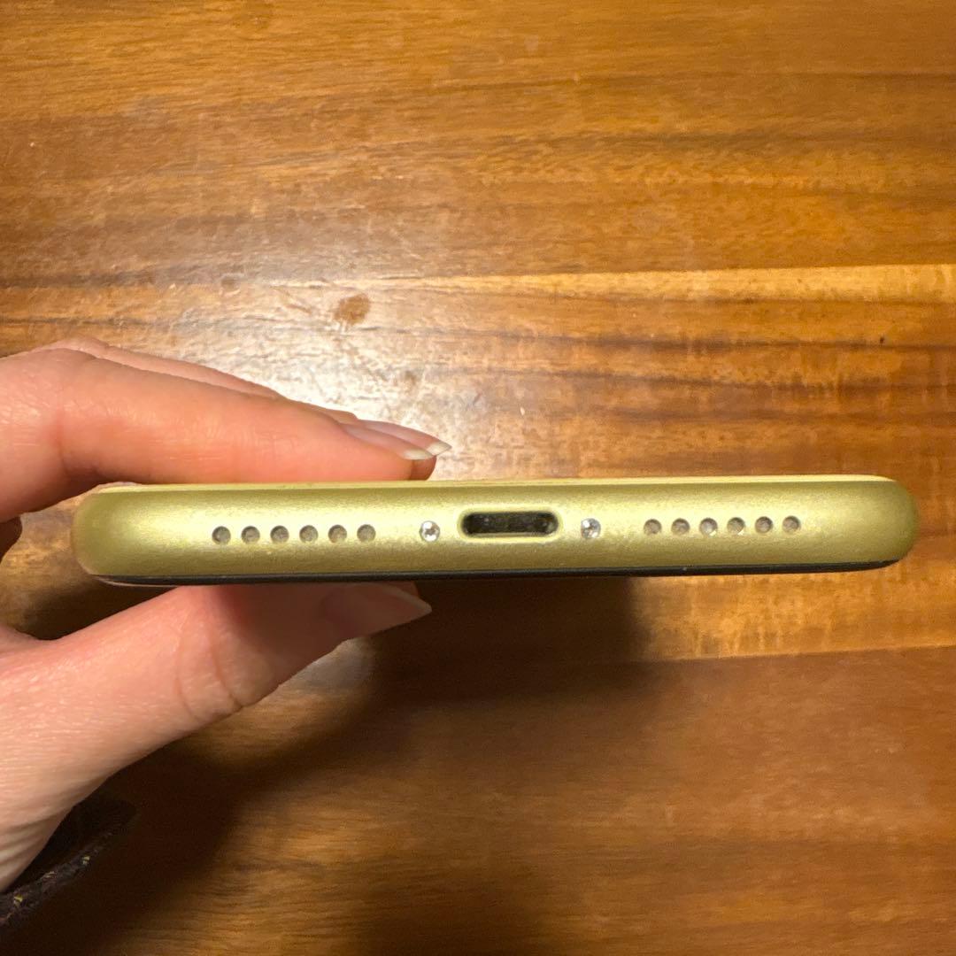 美品　Apple iPhone 11 イエロー　128gb 箱充電器あり