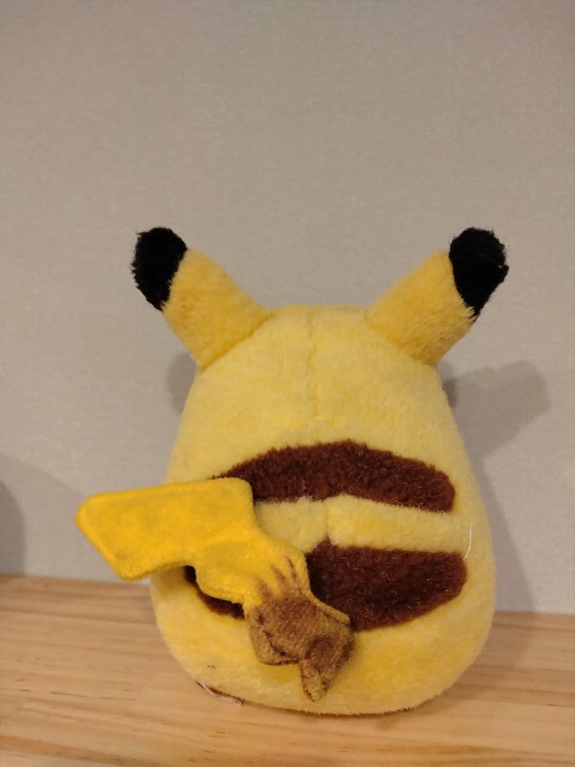 初期ピカチュウ ぬいぐるみ