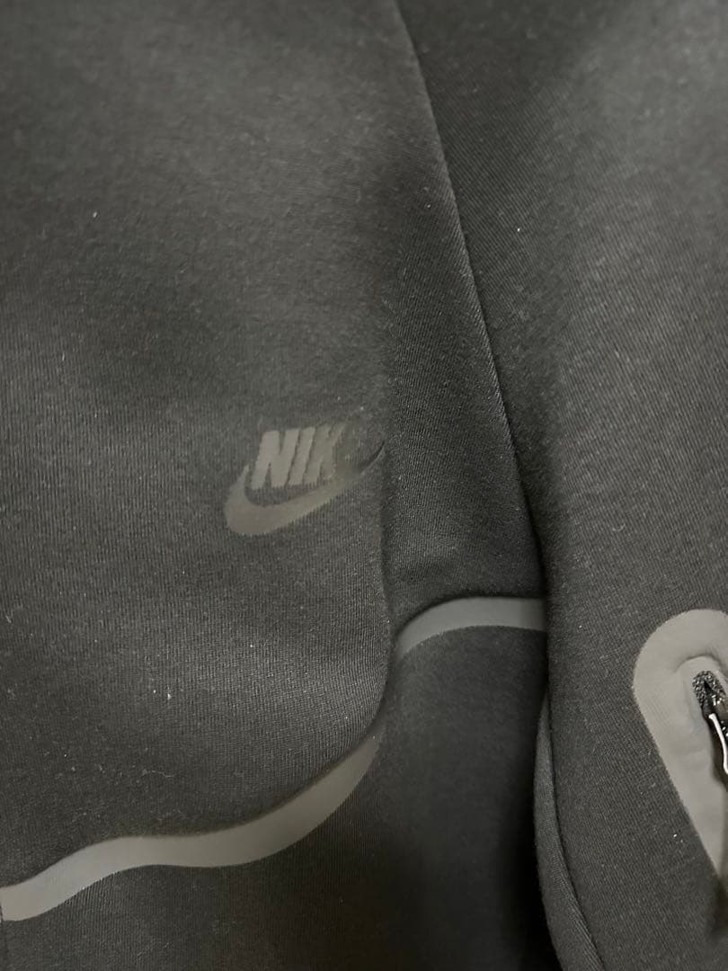 ナイキ テックフリース　XL 黒　未使用