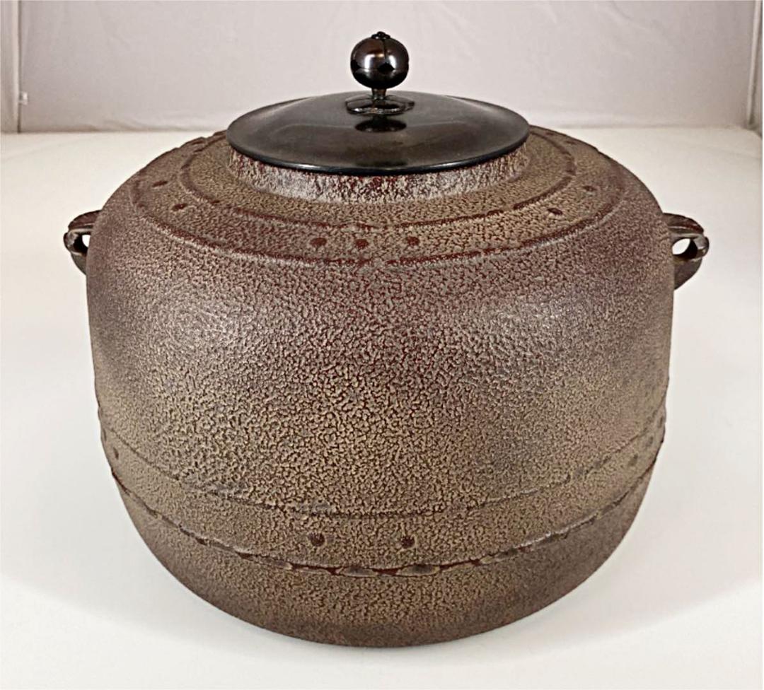 [茶道具] 敬典作　万代屋釜　(共箱) ○