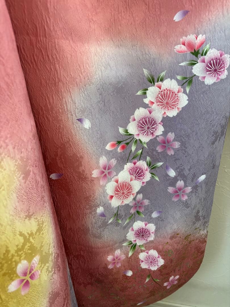 美品正絹振袖　帯締め　大輪桜　ピンク　上品なデザイン　トールサイズ
