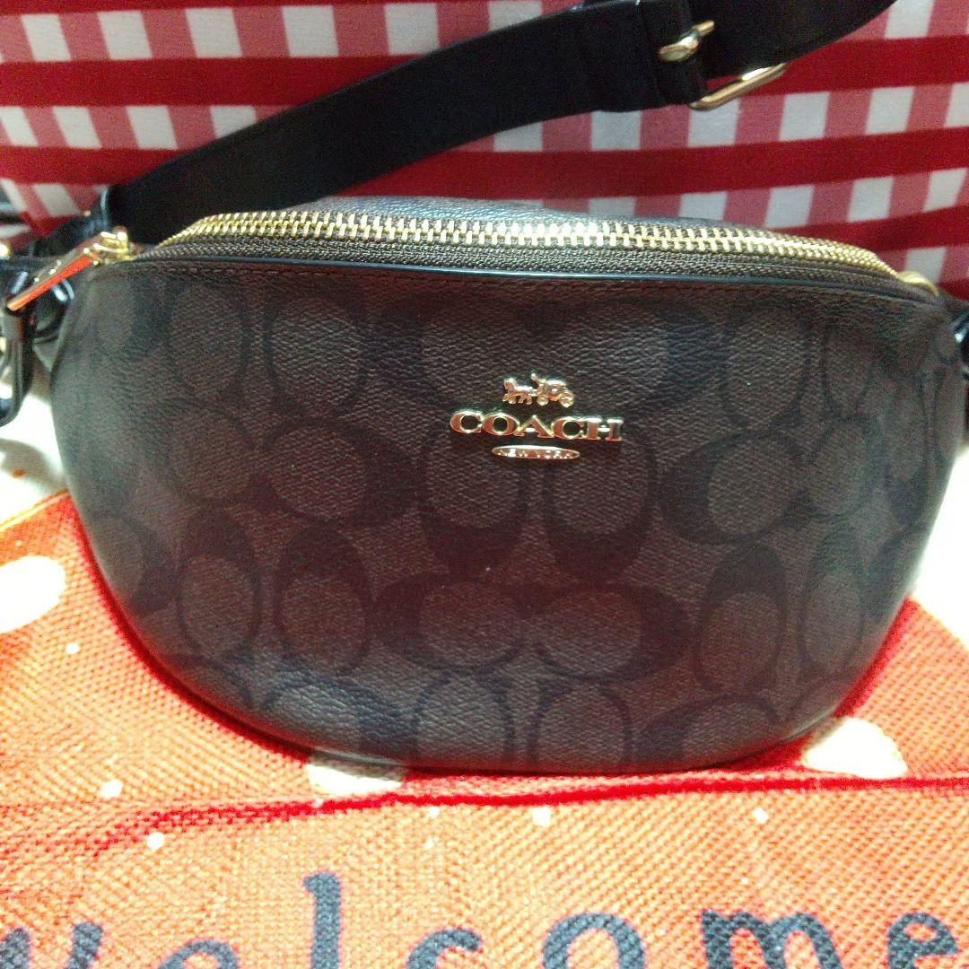COACH ロゴ入りブラウンレザーボディバッグ