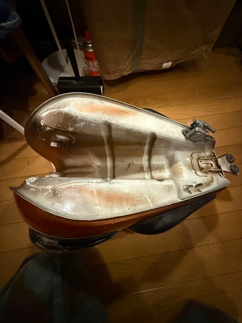 Kawasaki w400 W650 純正タンク　鍵付き