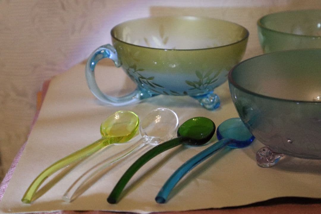 北一硝子　デザート椀セット 花柄 4個 スプーン付　ガラスボウル