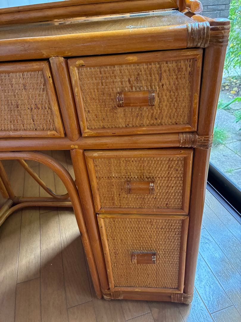 ラタンドレッサー　オシャレで上品
