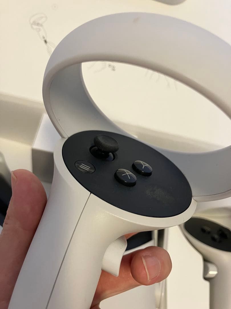   Quest 2 128GB 別売ヘッドストラップ付き