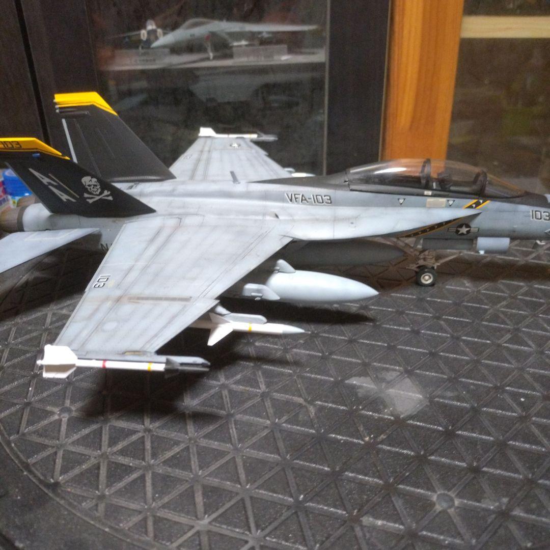 ハセガワ 1/48 F/A‐18F スーパーホーネット 塗装済み完成品