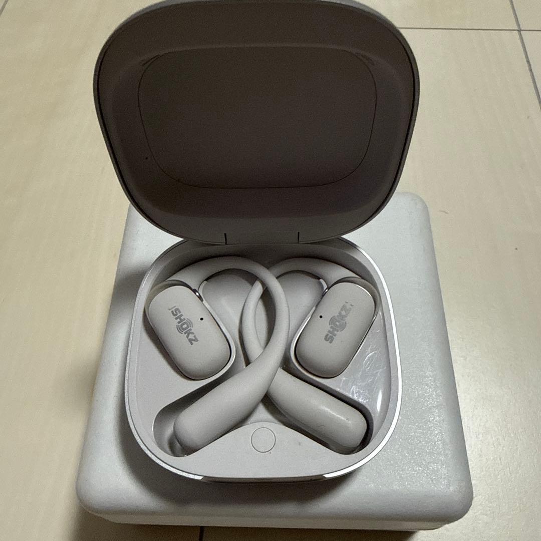 SHOKZ 骨伝導イヤホン ホワイト　オープンフィット2＋