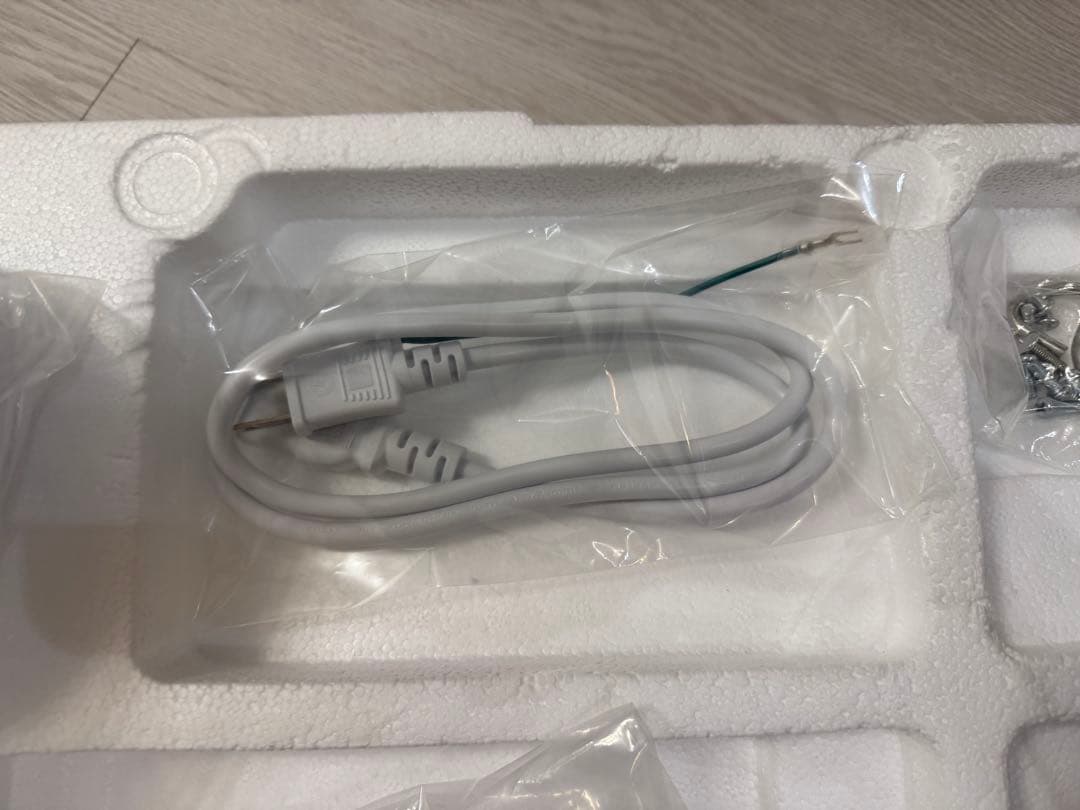 ぷ*.様 Pixio PX27U Wave white 4K 27インチ 160