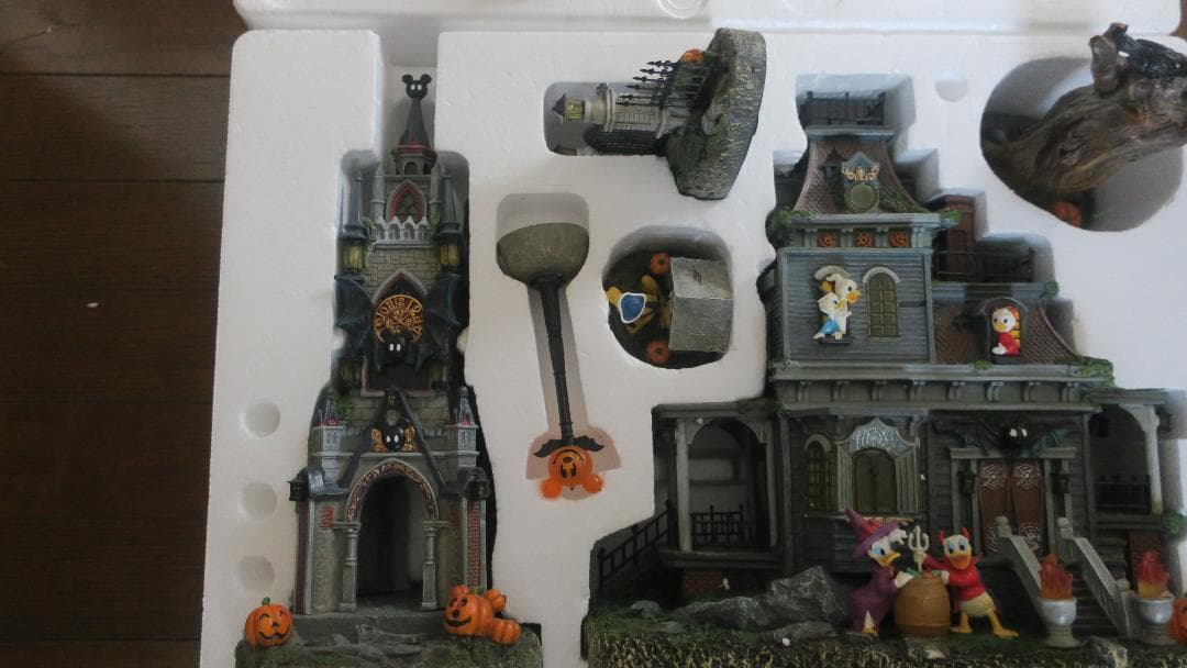 ディズニー ハロウィン ビレッジ 12ピース Disney Halloween