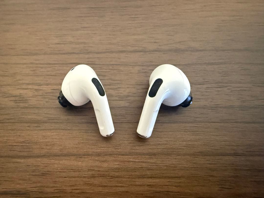 AirPods Pro 本体 充電ケース付き Apple 第2世代 両耳イヤホン