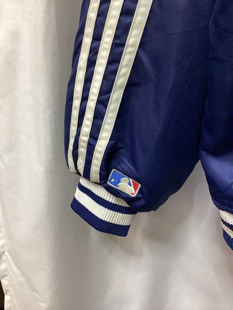 最終値下げ　アディダス　ヤンキース　スタジャン