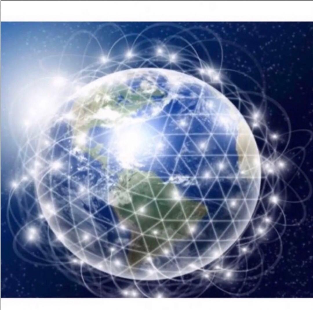 神聖幾何学フラーレン✨8mmアクアオーラ　宇宙エネルギー　幸福呼ぶの奇石✨