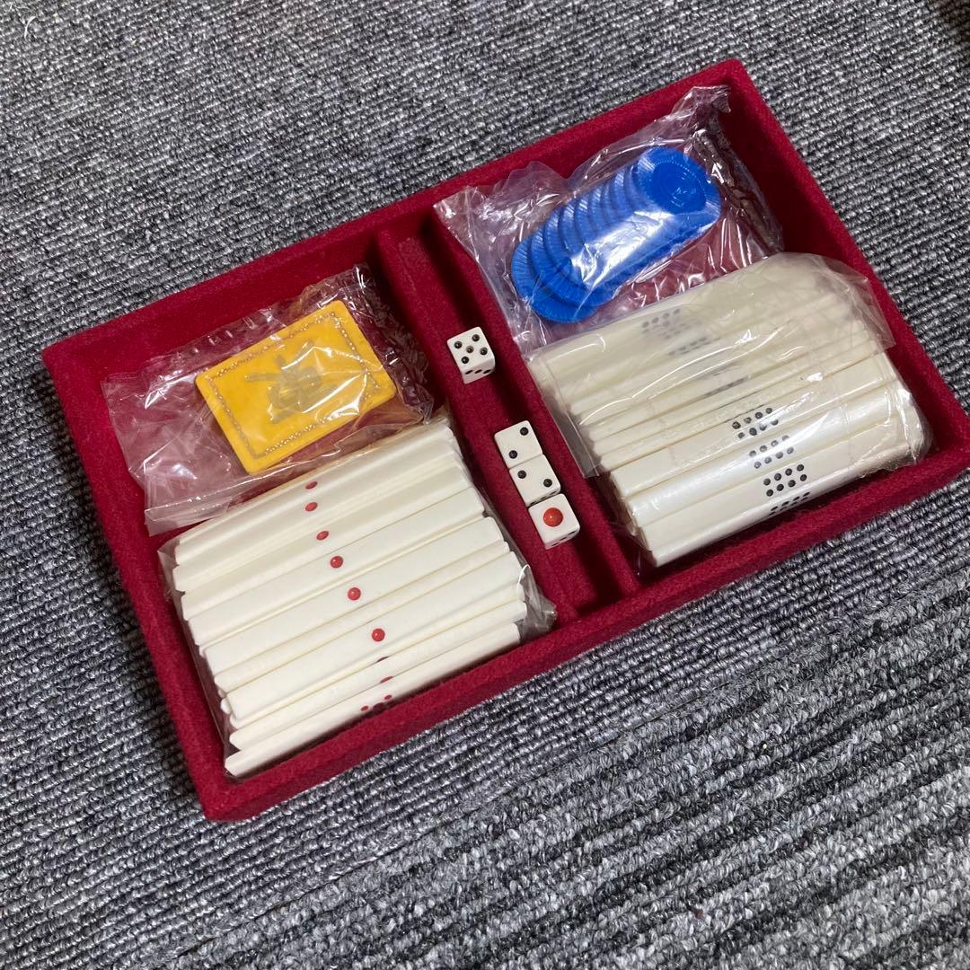 未使用品　麻雀牌　マツオカ　天和　背面ピンク　　ユリア樹脂