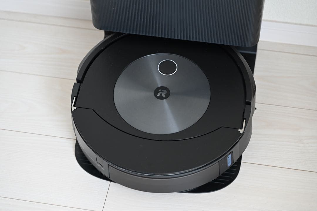 ルンバ コンボ j7+ 掃除機&床拭きロボット　アイロボット