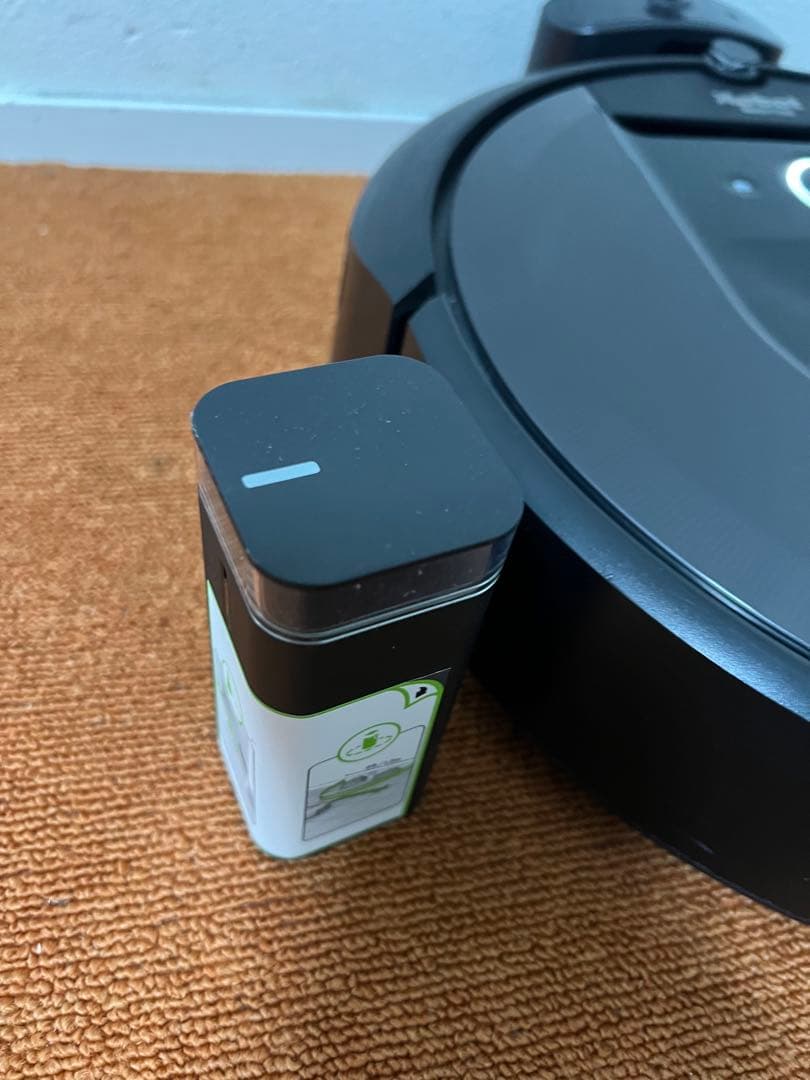 美品 ルンバ i7 ロボット掃除機 アイロボット 水洗いできるダストボックス