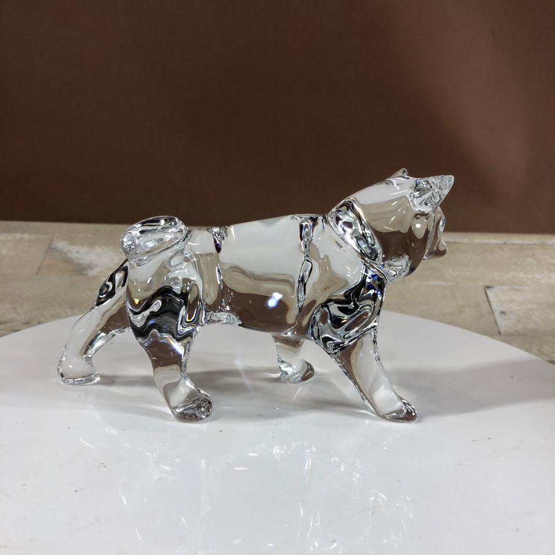 ✨バカラ　クリスタルガラス 犬のオブジェ 秋田犬　刻印あり　未使用