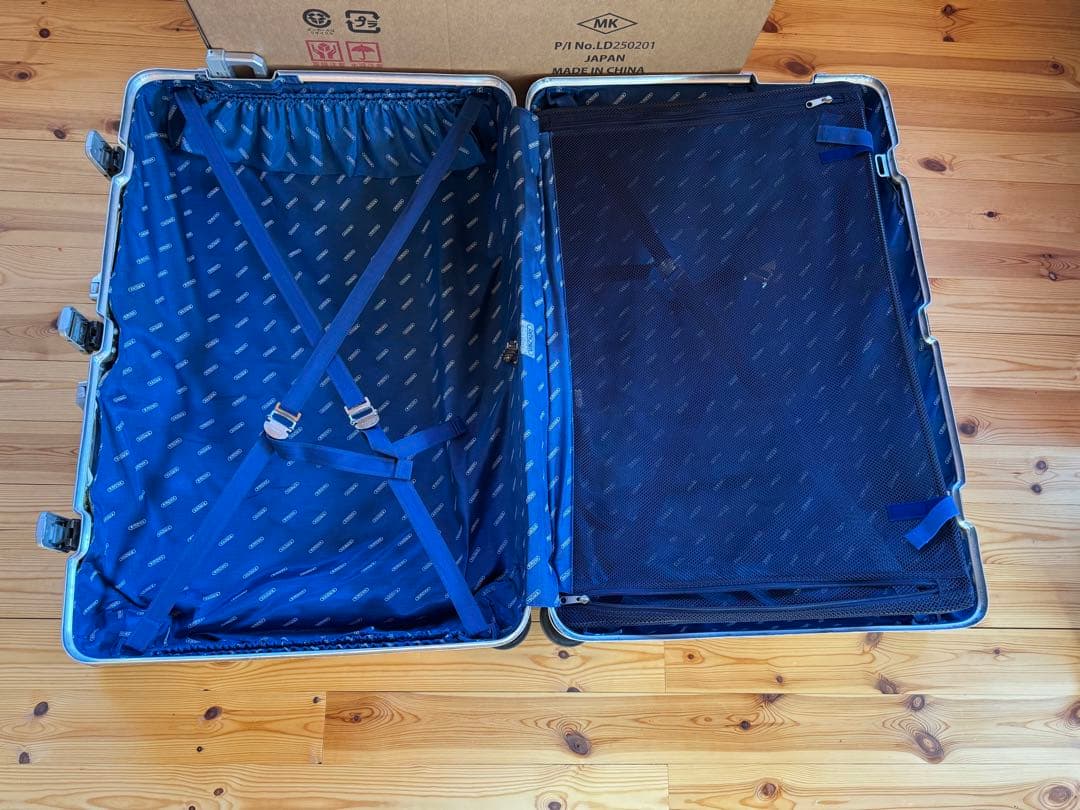 ￼ リモワ　RIMOWA トパーズ　オパール　プルタブ　4輪　104L