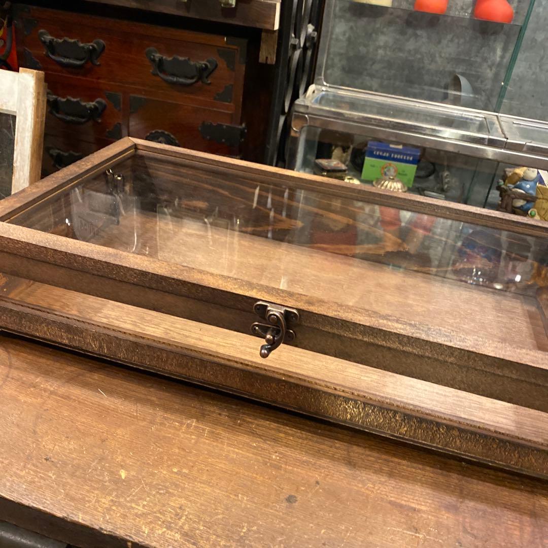 木製ガラスケース