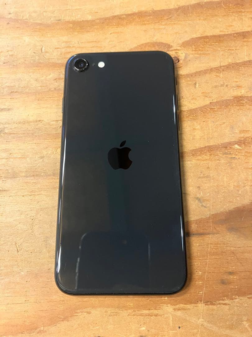 Apple iPhone SE 64G (第2世代) ブラック 本体