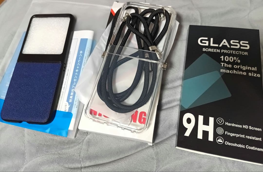 motorola razr 50S(コアラグレイ/ほぼ未使用)