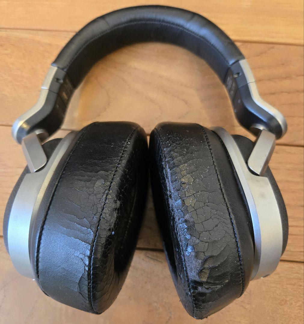 ソニー　ワイヤレスサラウンドヘッドフォン　MDR-HW700DS