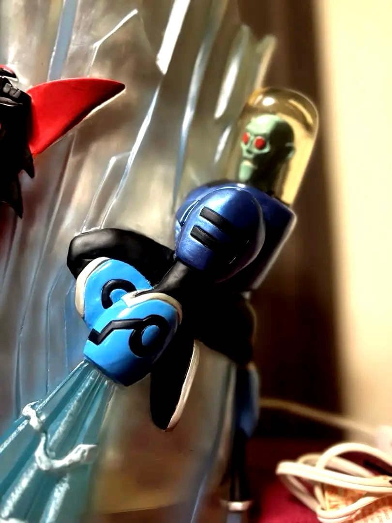 バットマン ビヨンド バットマンVSミスターフリーズ ジオラマ巨大ランプ