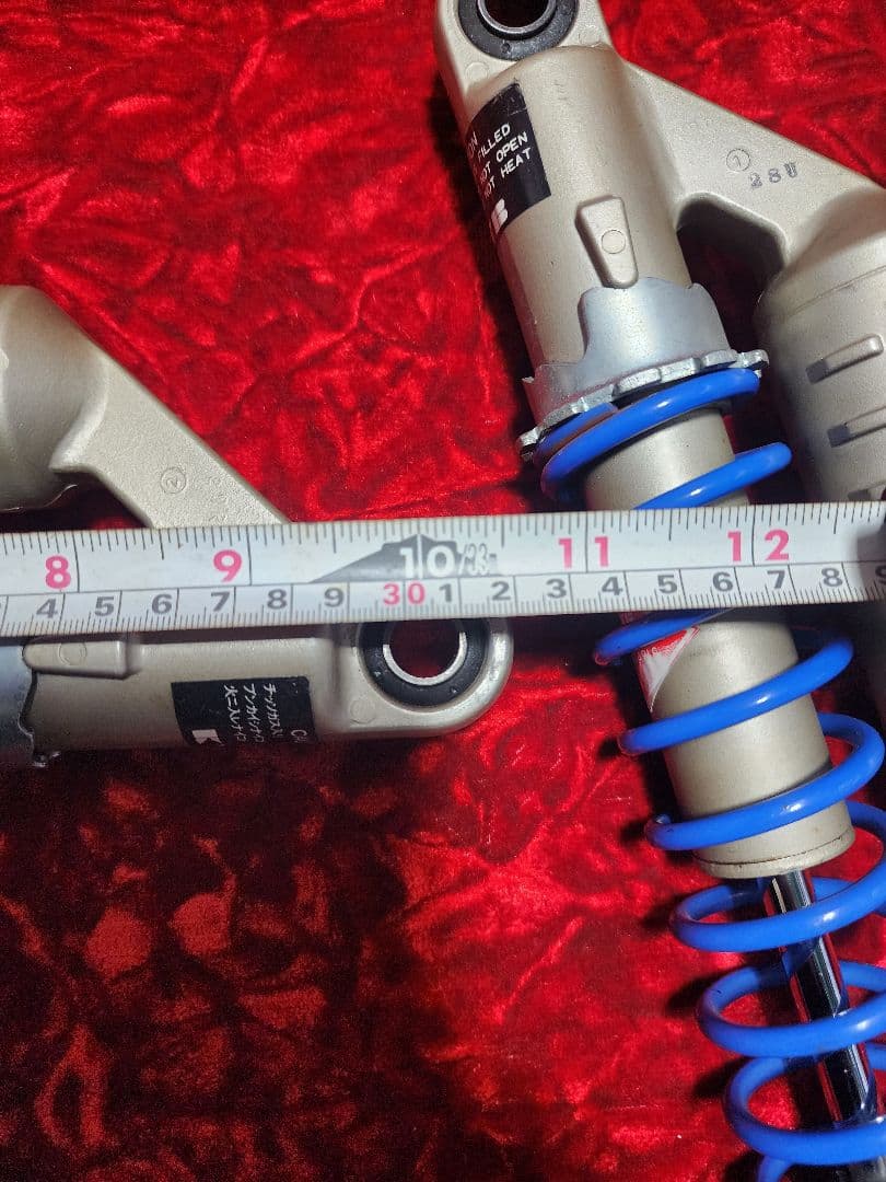 カヤバ　別体タンク　リアショック　ガスショック　kayaba