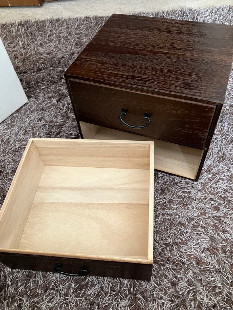 小さな桐箪笥