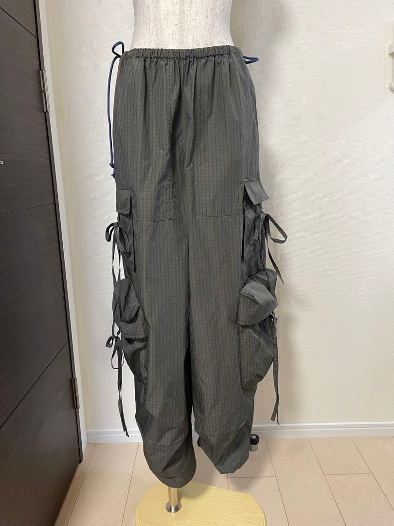 MAISON SPECIAELオリーブグリーン カーゴパンツ サイドポケット付き